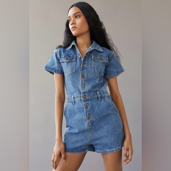 LIONESS Urban Outfitters Revolve U Know What’s Up Denim Jean Romper Size XS Blue - Picture 1 of 15